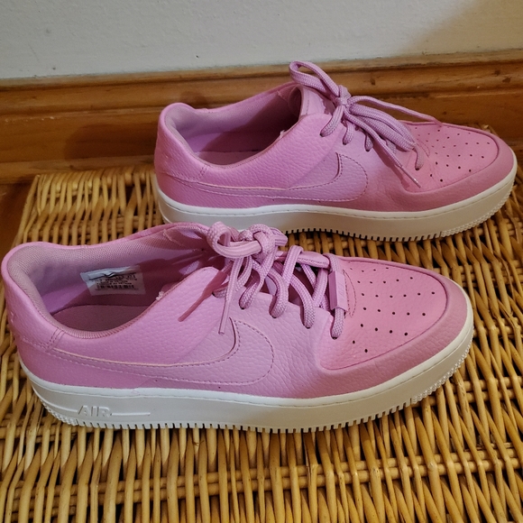 NIKE AIR FORCE 1 AF1 Sage Low PINK SZ#10 - Picture 5 of 11